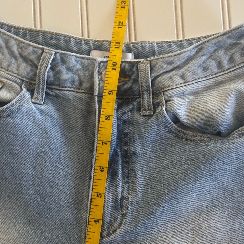 Forever 21 Heart Cut outStraight Leg Jeans - Picture 9 of 11